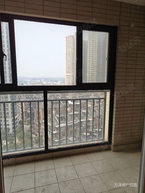 绿地滨江雅苑朝南大两房视野好可看江景急售随时可看房