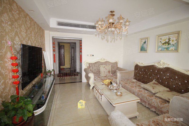 美致生活广场4室2厅3卫78.11㎡南北133万