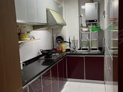 镇江句容中央广场崇明小学旁,都市晴园电梯房9楼精装两房,包物业费,实施齐出租房源真实图片