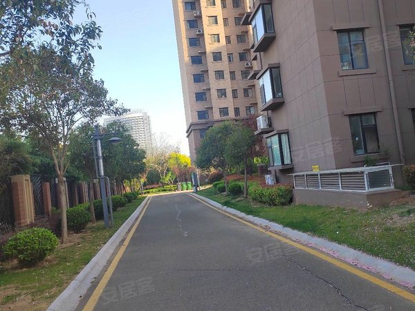 临沂沂水万德广场万德广场家具家电齐全,拎包入住出租房源真实图片