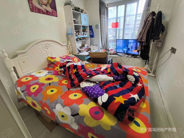 书香苑小区,精装3房2厅2卫,业主诚心出售,图片真实