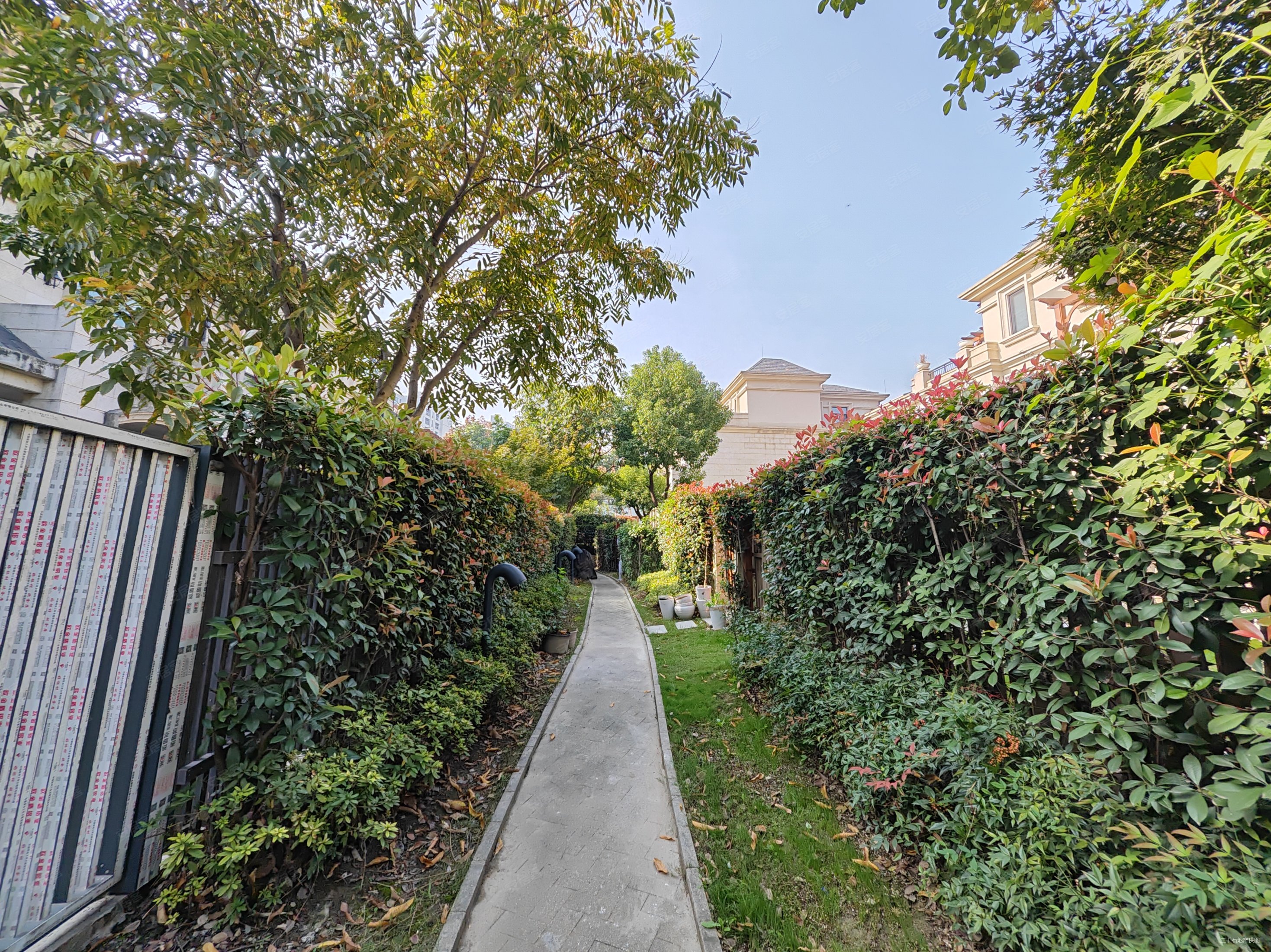 超大地下室,虹桥融景(别墅)二手房,1900万,3室2厅,4卫,297平米-上海