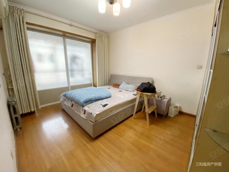 洪家楼山大北路天舒居三室两厅两卫送地下室价格可以商量