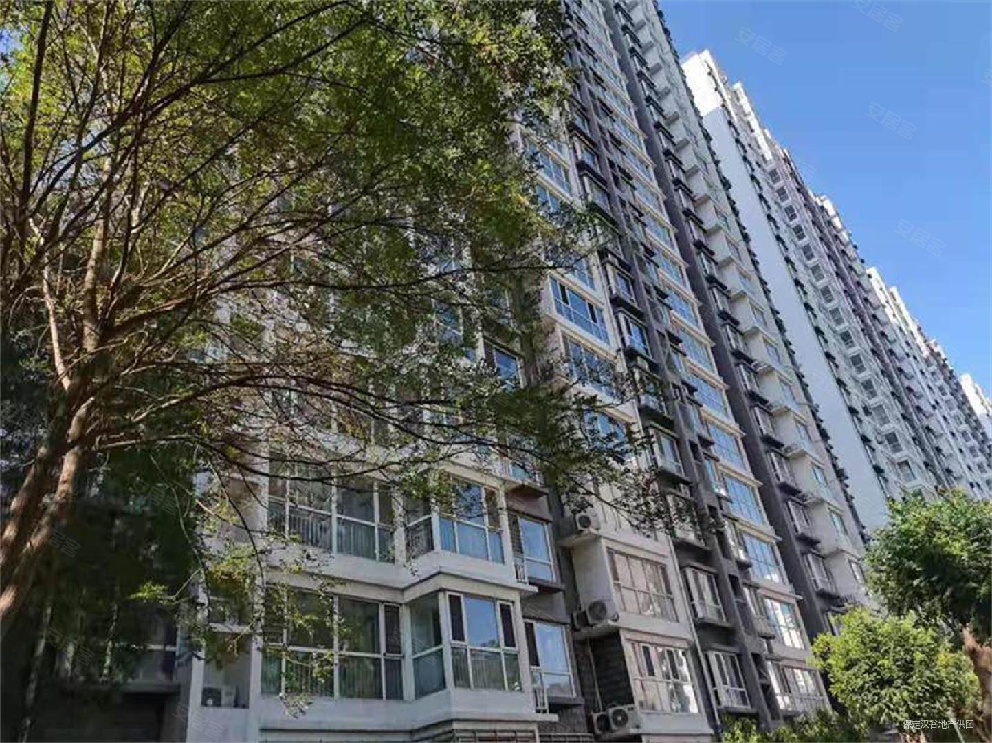 水榭花城149平160万1层2户纯板楼楼间距大