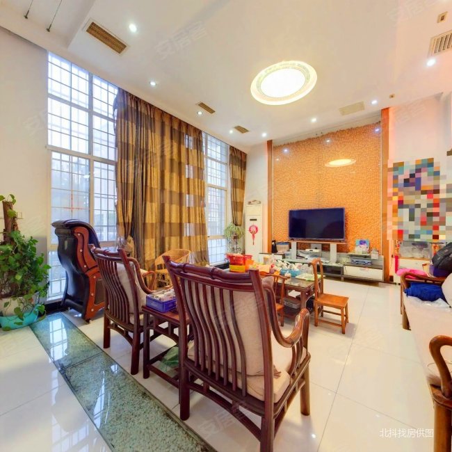 荣盛阳光名邸(别墅)5室2厅3卫254.77㎡南北598万