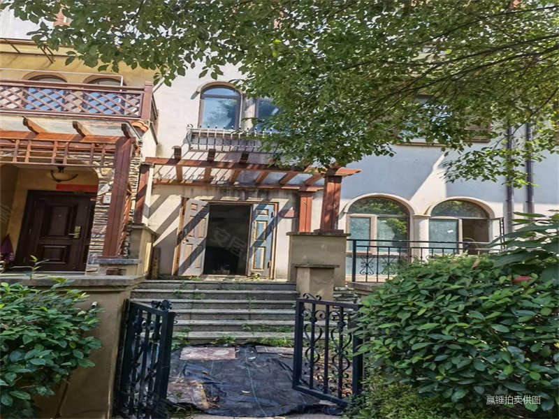 法拍1211带前后院子露台4层毛坯联排别墅养养花菜