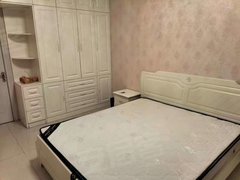赤峰松山振兴大街香格里拉住宅 女生公寓主卧 押一付一 包水电网 干净整洁出租房源真实图片