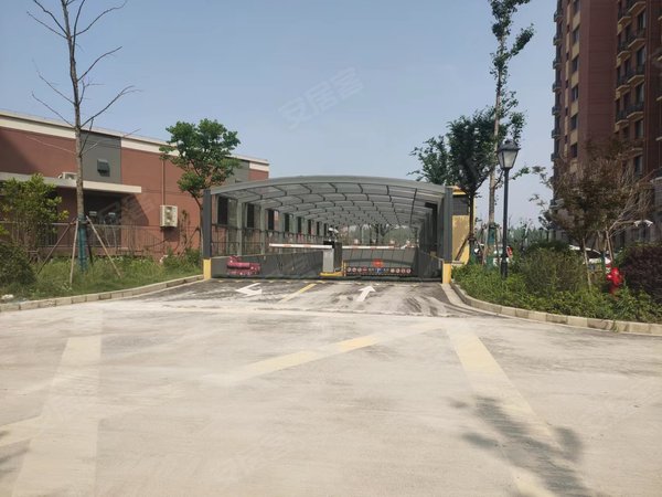 上海浦东芦潮港海汇和丰苑整租 精装一室一厅一厨一卫2000元可办理