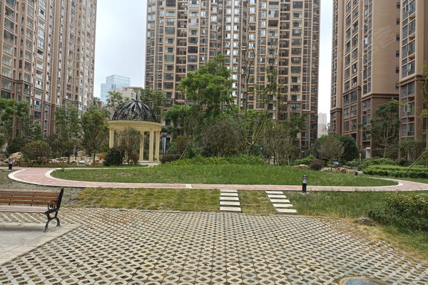 龙都国际怎么样,好不好_中介房产经纪人:邓永财对龙都国际的评价-成都