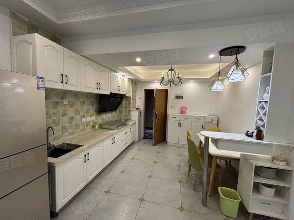 南昌西湖朝阳洲滨江明珠滨江明珠精装两房招租 滕王阁地铁口 滨江一号