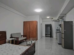 莱芜莱城信誉楼颐高创业大厦900一个月，有钥匙随时看房，电梯房出租房源真实图片