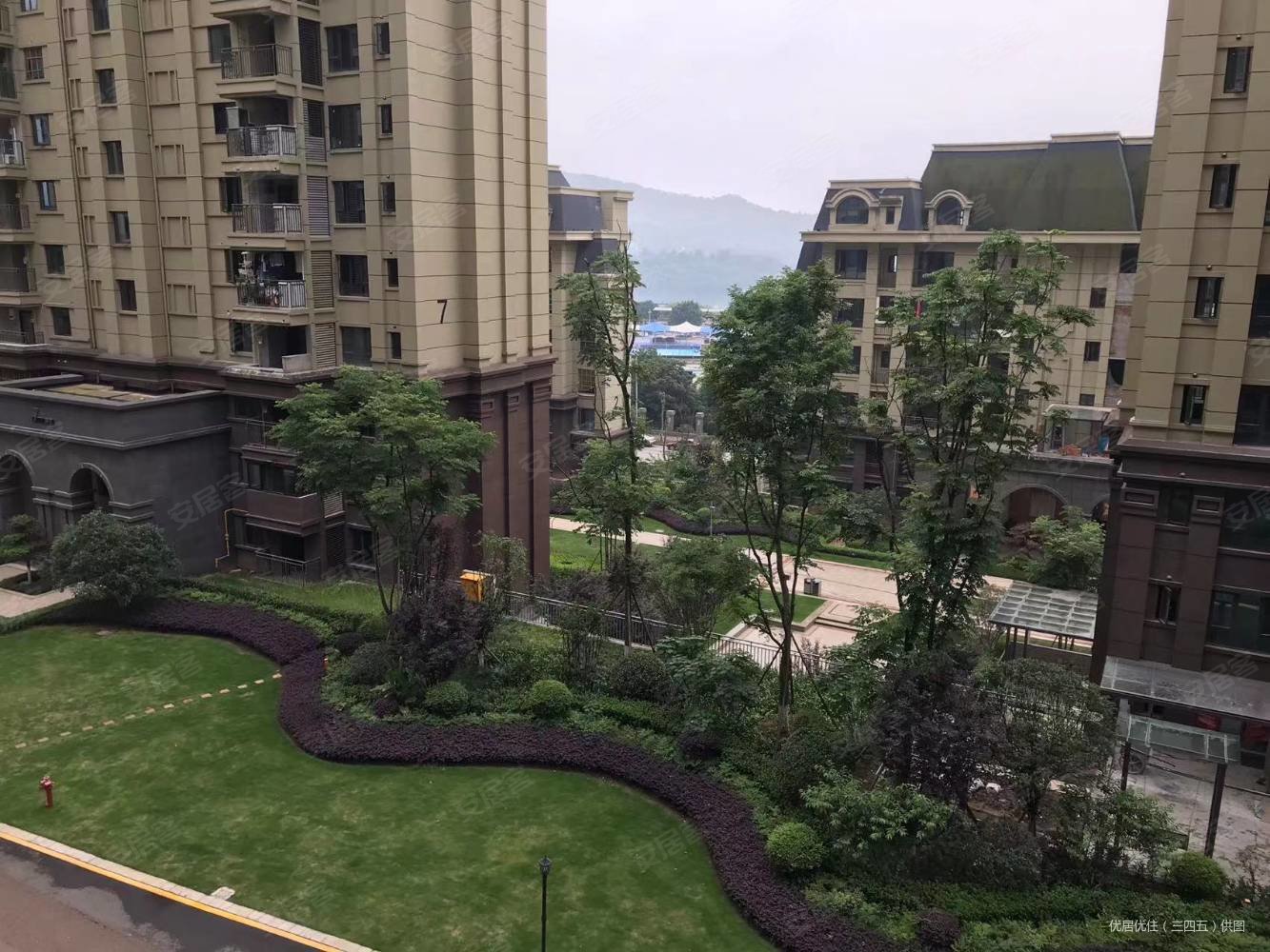 花滩世纪华府3室2厅2卫131.48㎡东南83.8万