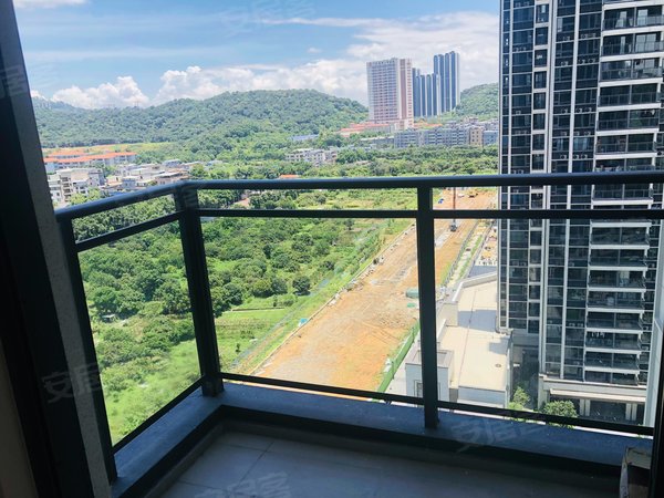 广州黄埔香雪时代香树里急租 时代香树里 电梯楼 精装3房2卫 家具全新