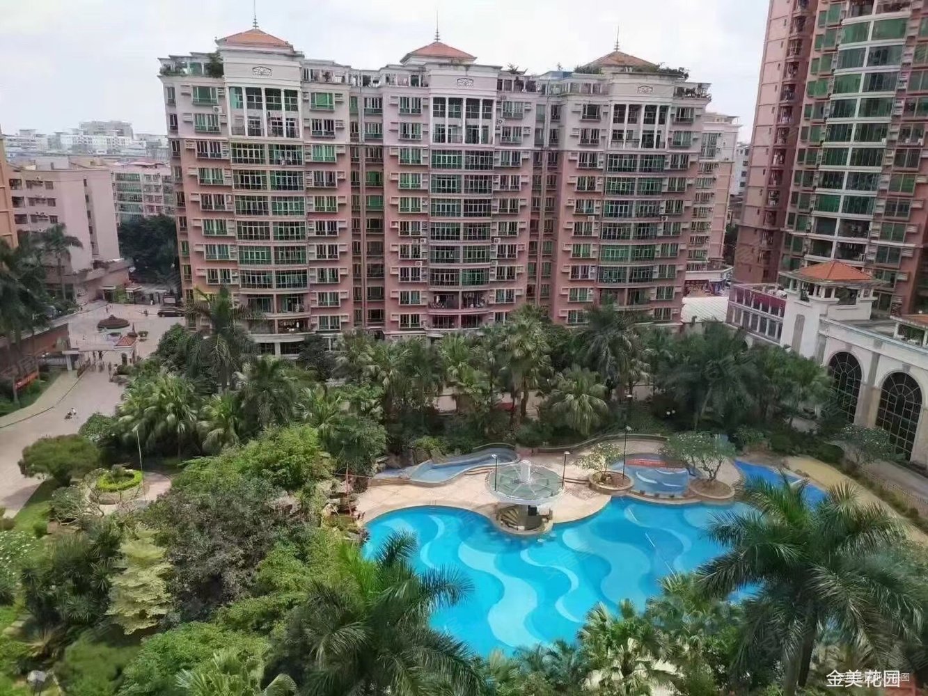 金美花园新区电梯大三房朝南急急13x