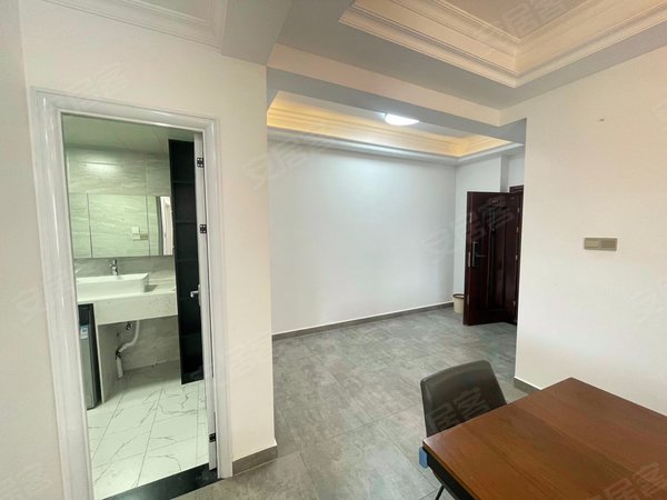 长沙雨花体育新城半山公馆沙湾公园双地铁 半山公馆三房 办公居家