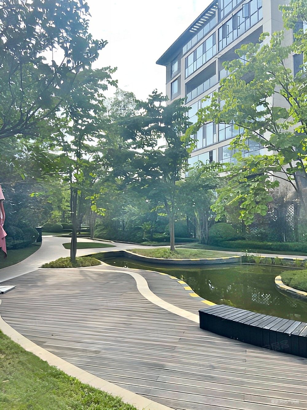 鸿园160平大四房临湖观景花园洋房大横厅7米大阳台