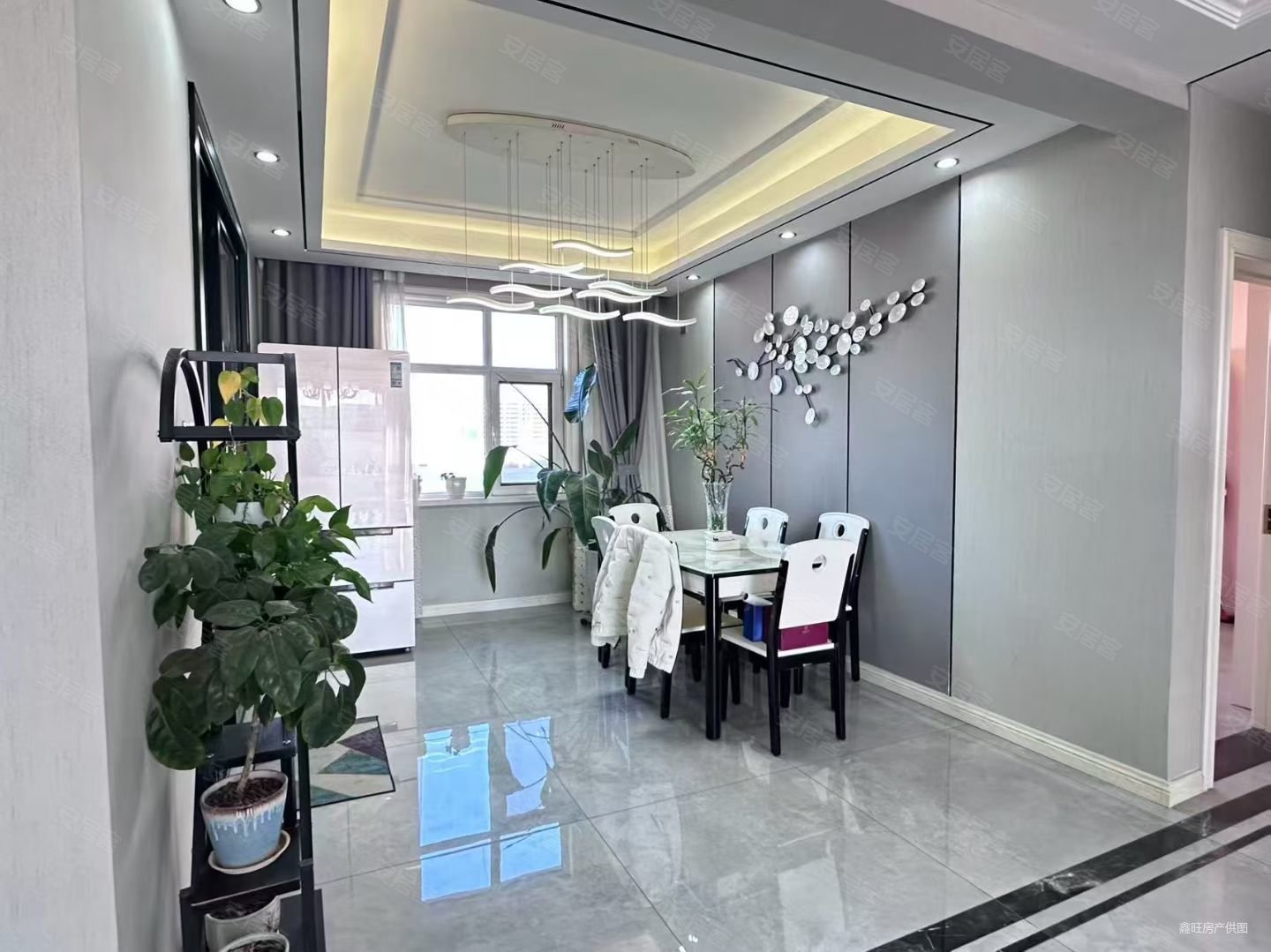 星河瑞城3室2厅2卫147㎡南北140万