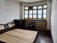 益阳资阳资阳城区六初附近，秀水俪园对面，简装3室步梯4楼租350元一个月出租房源真实图片
