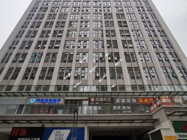 昆明盘龙世博片区远洋青云府北市区533医院旁 loft公寓 32平 复式出租