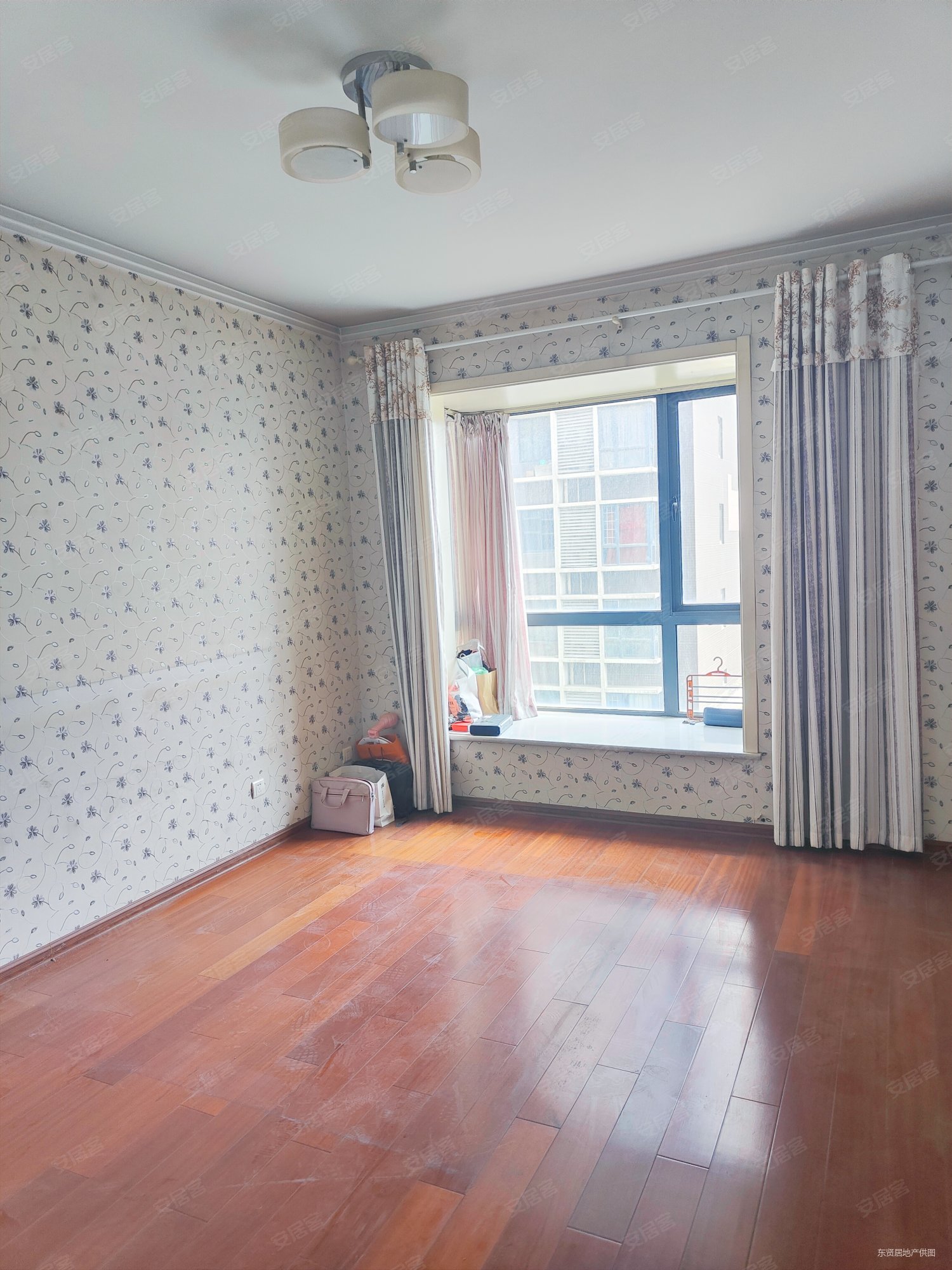 东新城市家园2室2厅1卫104.65㎡南159万