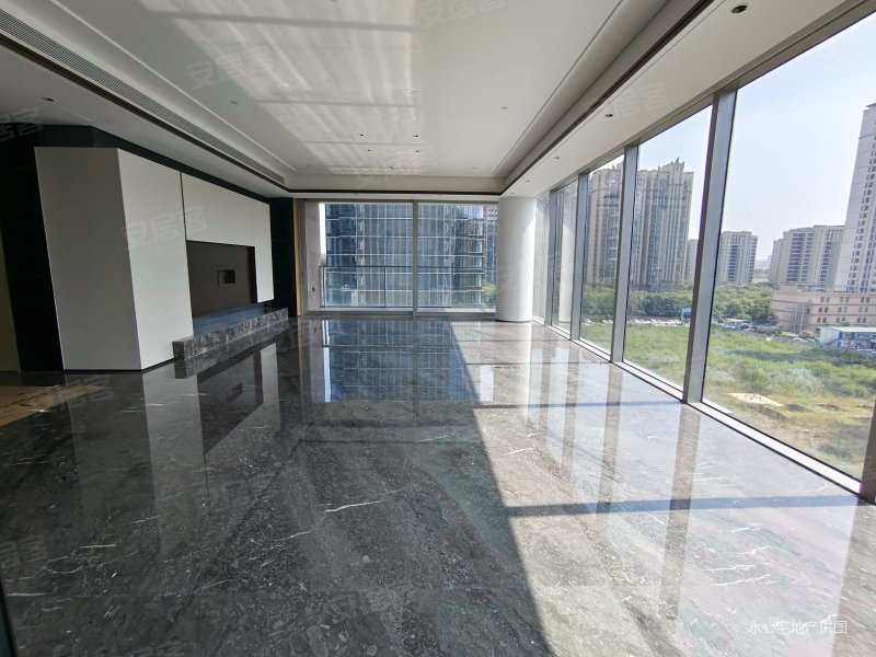 融创曲江印 一梯一户 电梯入户 全新未住 大落地窗 带双车位