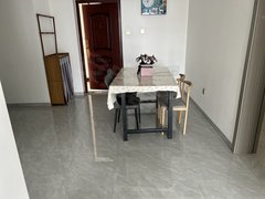 鹰潭贵溪贵溪城区政府后面 中央豪门 出行方便 好停车 家电齐全 拎包入住出租房源真实图片