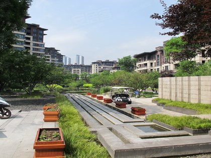 万科悦湾(南区)怎么样,万科悦湾(南区)周边房产中介经纪人评价-重庆