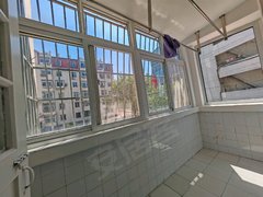 青岛市南八大湖如东路小区 2室1厅1卫出租房源真实图片