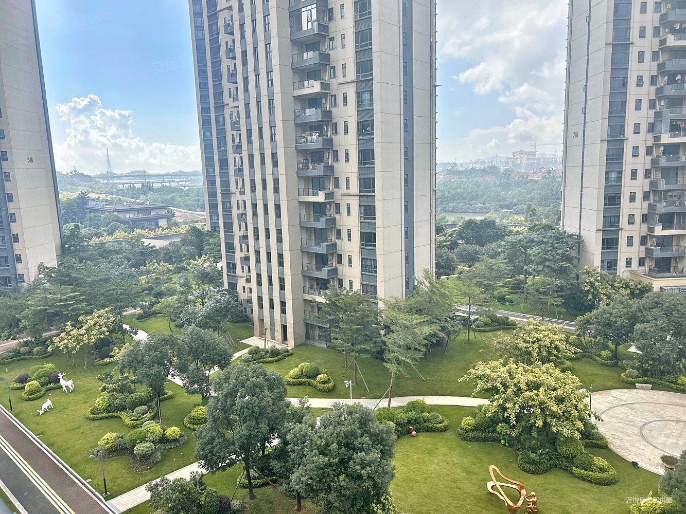 碧桂园太东天樾湾5室2厅4卫270㎡南北280万