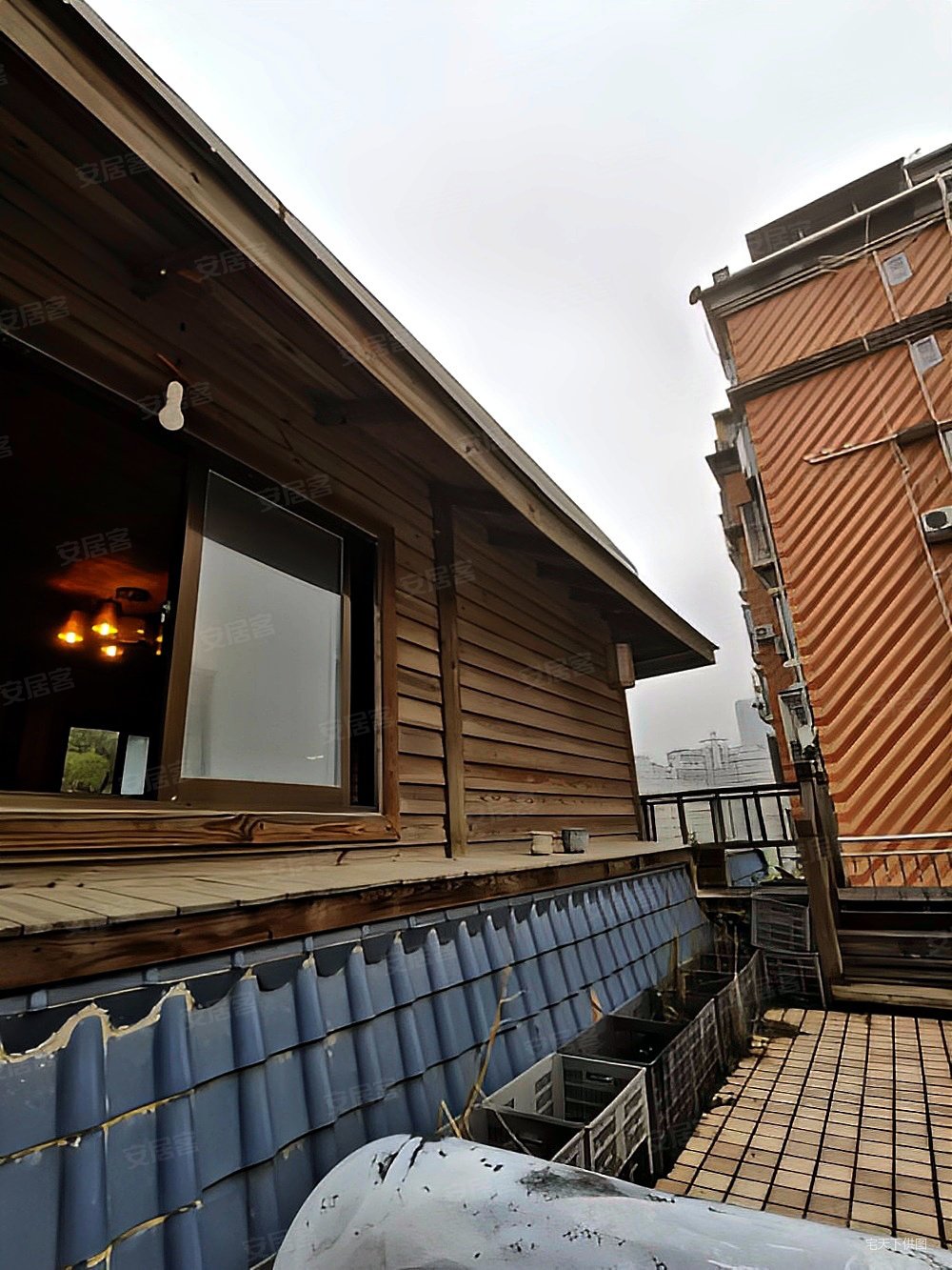 金枫园6室2厅5卫268.25㎡南北1188万