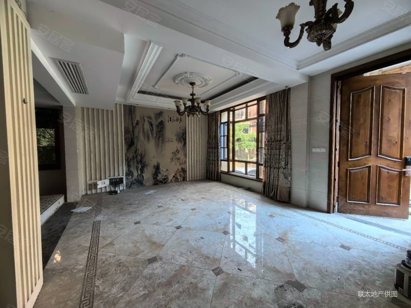 靠山边户 已做土建 急售,红墅湾(别墅)二手房,800万,5室2厅,4卫,306.