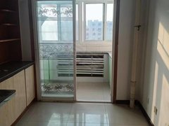 阜新太平太平城区月付,五区5层2室简装冰箱全自动洗衣机热水器床柜500元干净出租房源真实图片