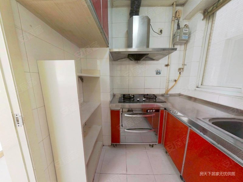 电子正街,小三室配套成熟,证在手满2,圣都大厦二手房,117万,3室1厅,1