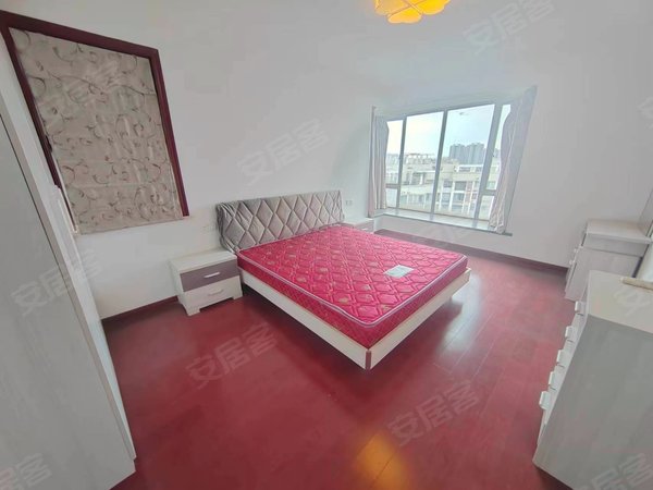 金河国际华庭精装2房 近地铁 红唐 淮海街 龙湖 随时看房