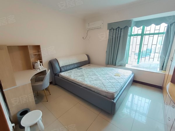 深圳南山南山中心区缤纷假日9号线南山书城站口缤纷假日豪园朝南大