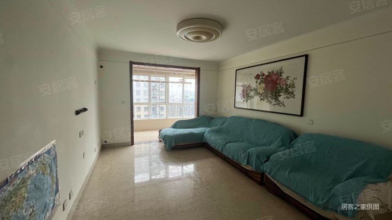 长庆湖滨花园二期 有电梯 房龄新 产权清晰 中间楼层