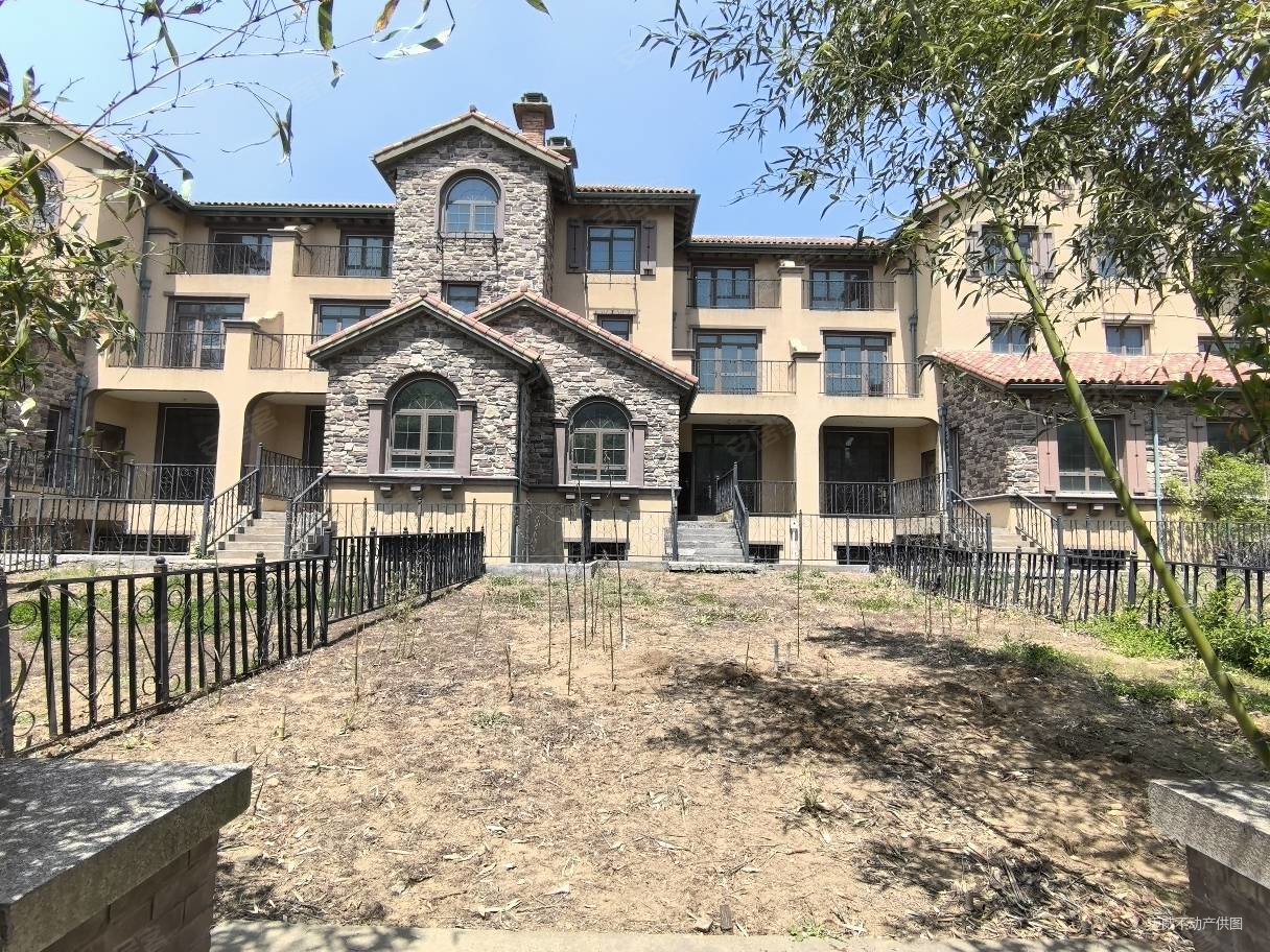 青建橄榄树(别墅)5室3厅5卫368㎡南北226万