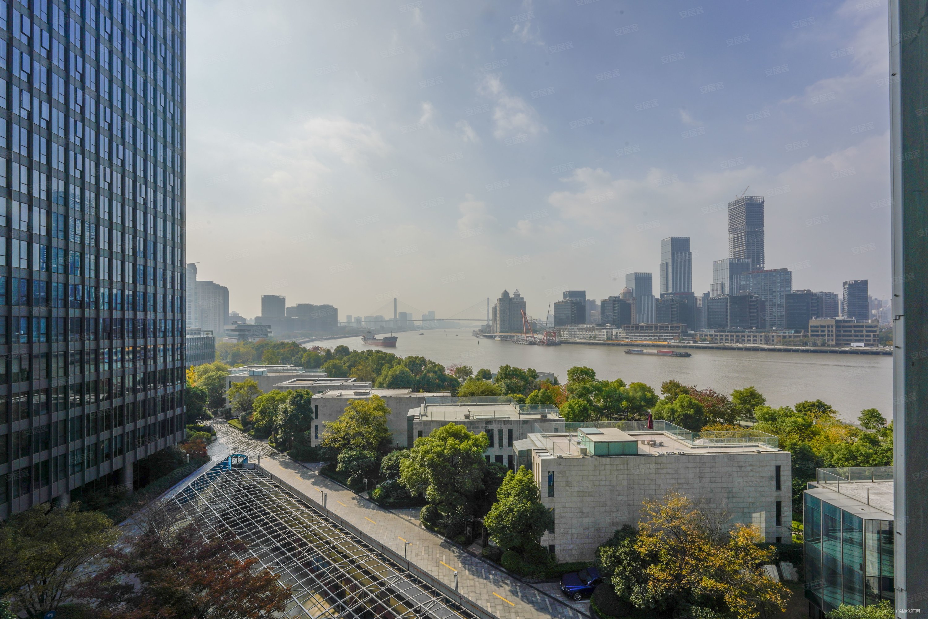 陆家嘴行政公馆丨360度一线江景大平层丨税费各付丨诚意出售,保利one
