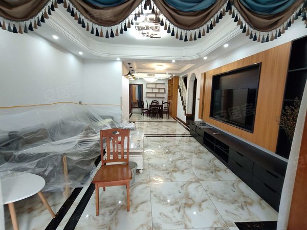 重庆合川钓鱼城街道马赛庄园花滩 洋房 马赛庄园 精装三房两卫出租