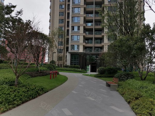 重庆渝北礼嘉御璟湖山雲极可月付 礼嘉天街旁 天街直通地铁 轻奢简约
