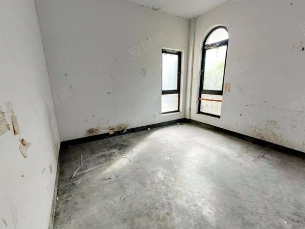 海宁长安镇农发区星星港湾花园琴海居(别墅)星星港湾花园琴海居(别墅) 毛坯 适合电商仓库出租房源真实图片