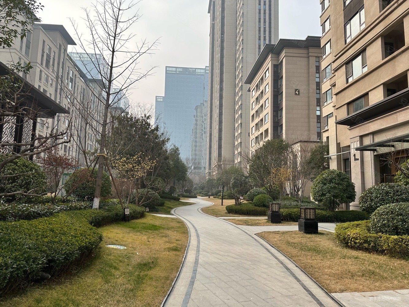 西安房产网>西安二手房>未央二手房>大明宫二手房>西派国际>