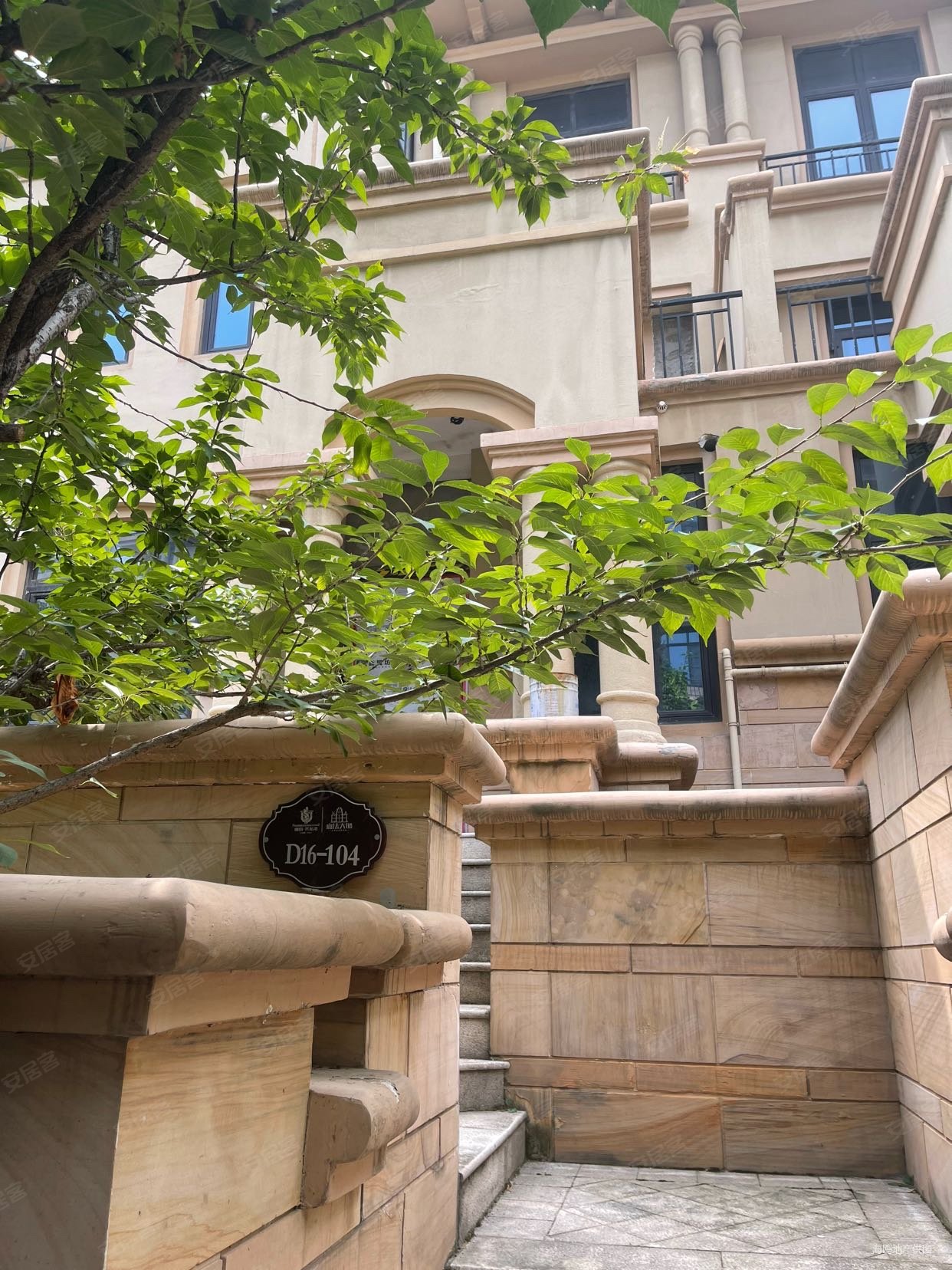 富田兴龙湾别墅5室3厅4卫330万22885平方米