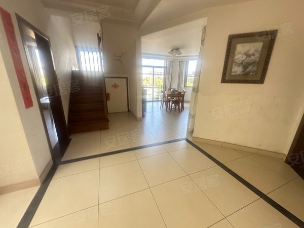 金华东阳东阳江北海德国际社区水岸绿庭(A区)可做电商245平精装带车位 有个大院子一年包物业出租房源真实图片