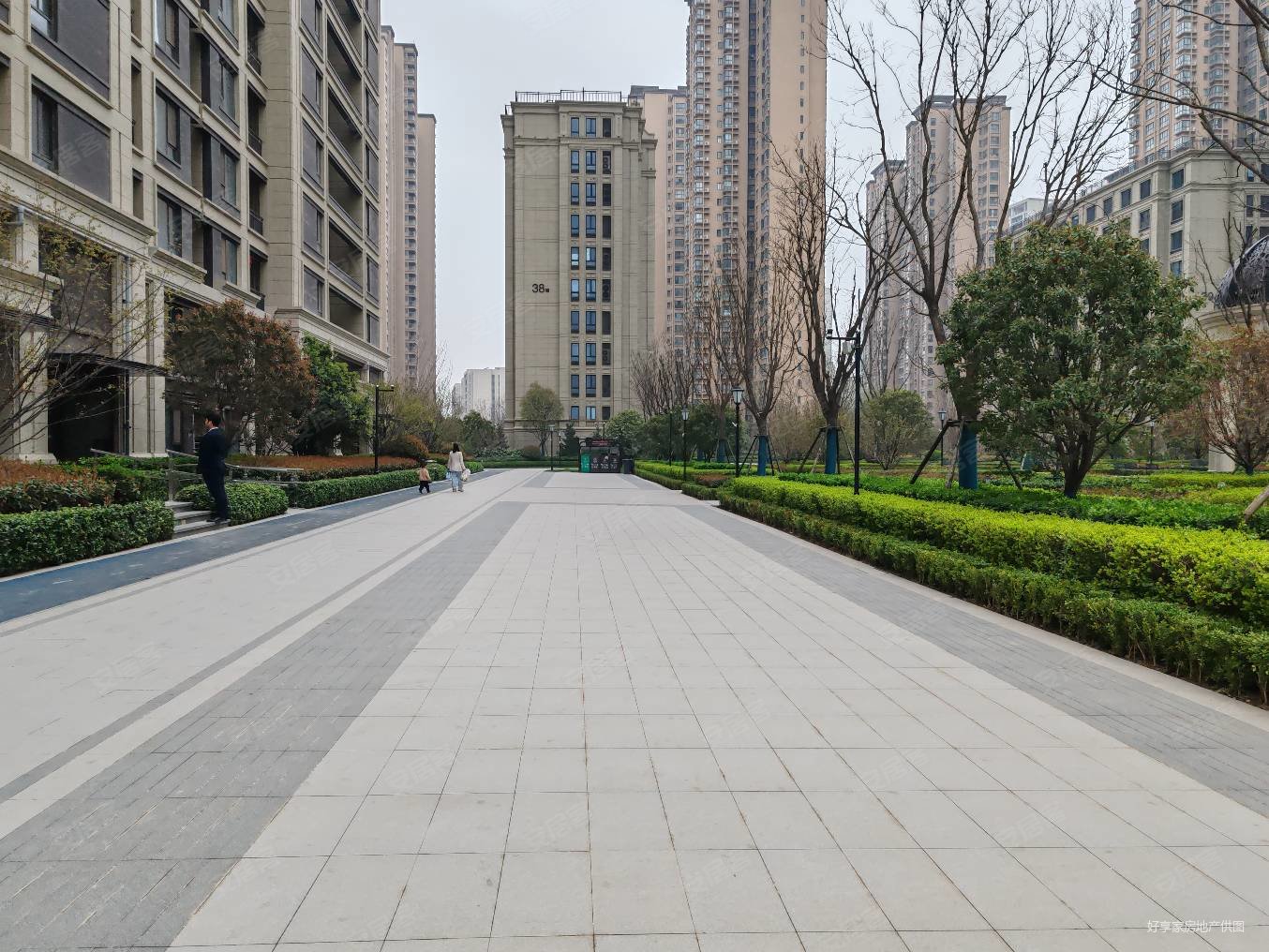 草滩绿城桂语兰庭三室两厅两卫房子出售