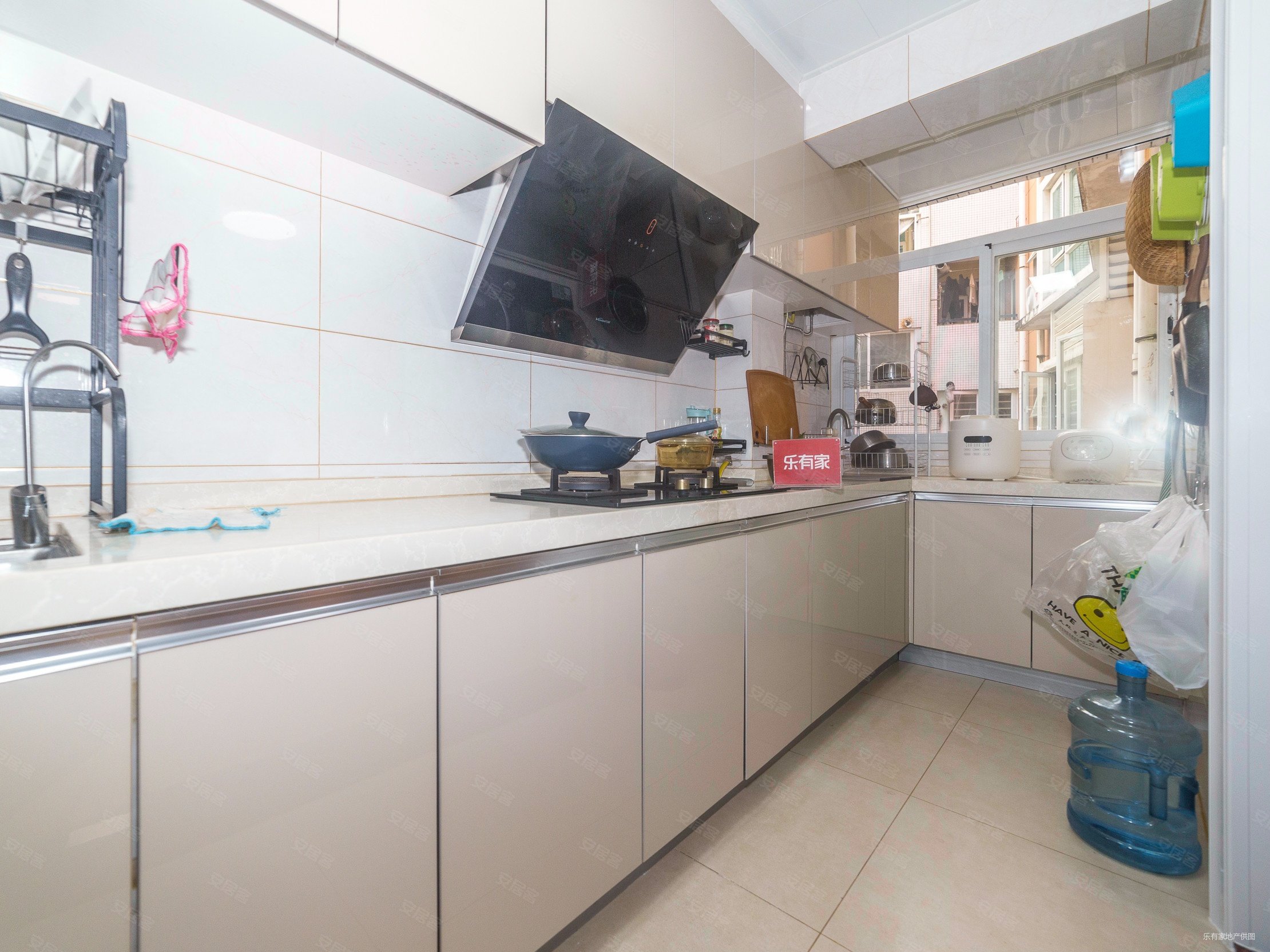 阳光棕榈园3室2厅2卫106.18㎡南588万