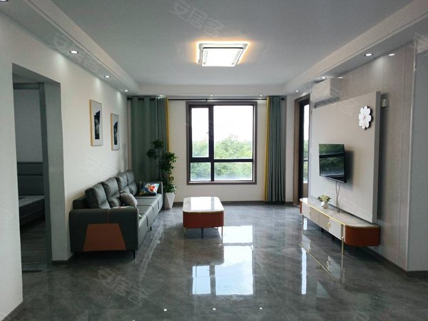 嘉兴平湖平湖市区万城御珑湾平湖市区,八佰伴旁,近第一医院,繁华地段