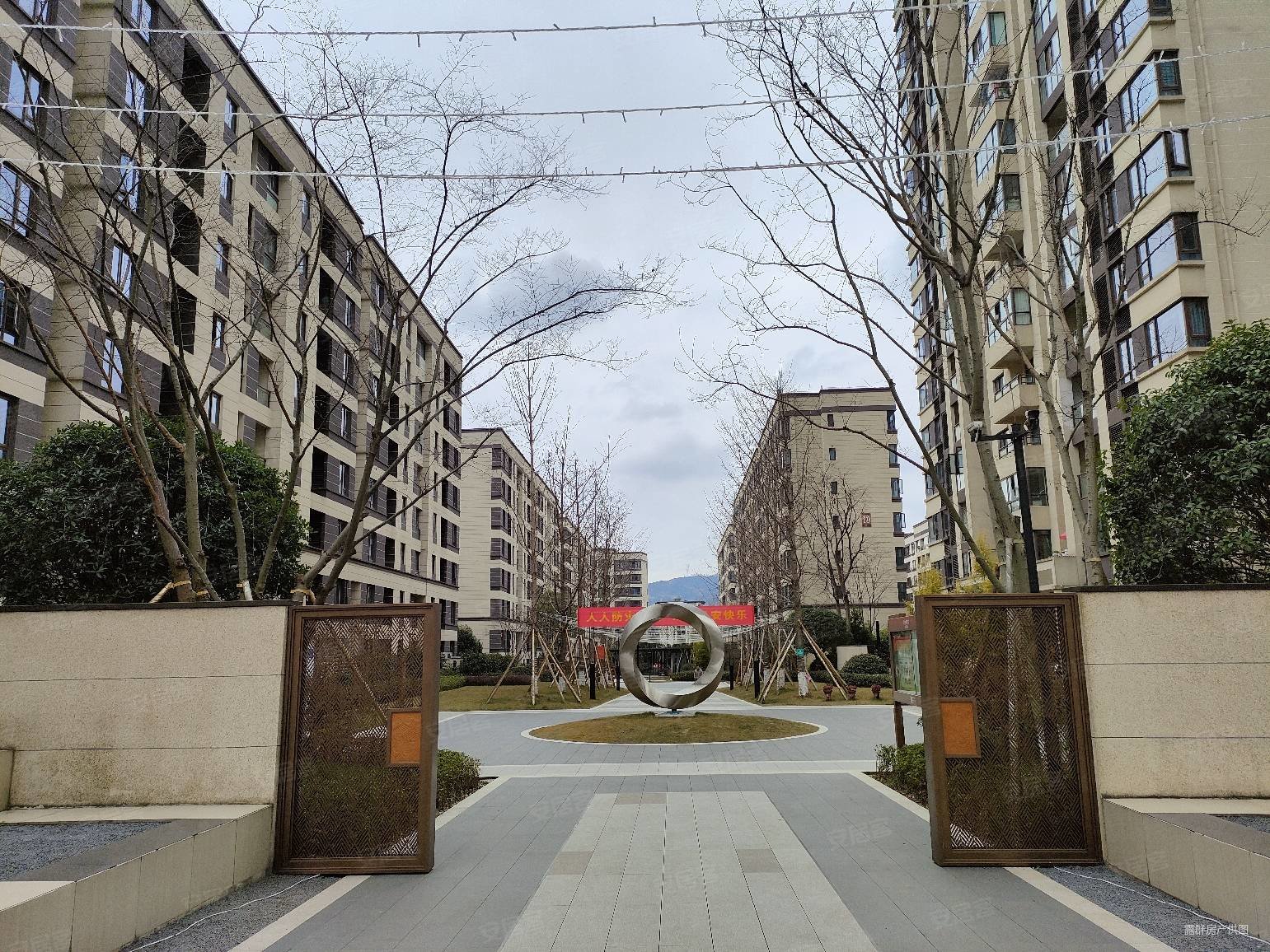 御华兰亭洋房,四房双卫,采光好,出入方便,御华兰亭(一期)二手房,92万,