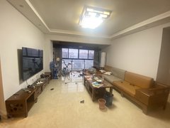 南宁西乡塘北湖北湖商圈 北湖南路地铁口 精装四房 业主自住家电家具高档新出租房源真实图片