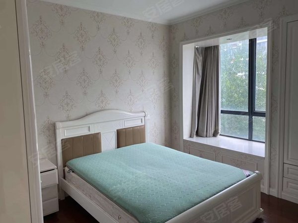 上海杨浦新江湾城新江湾戎德苑戎德苑 精装修自住三房 新小区出租房源